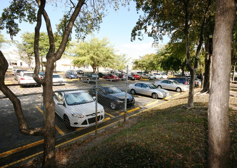 More Photos Of 2801 NW 74th Ave, Miami Medical For Lease
