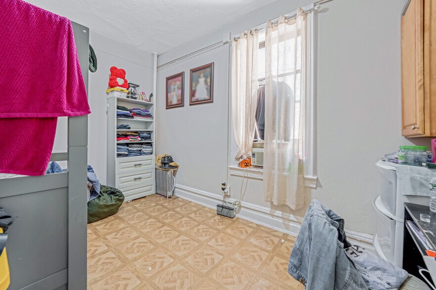 More Photos Of 1215 Elder Ave, Bronx Apartments For Sale