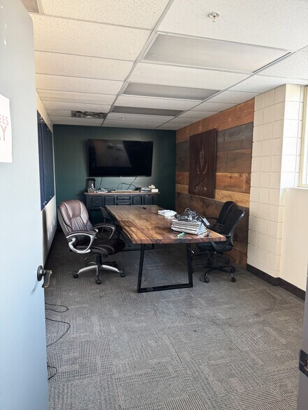 More Photos Of 1825 S East Bay Blvd, Provo Manufacturing For Lease