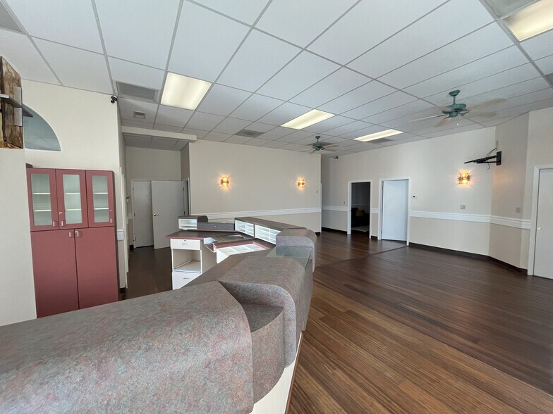 More Photos Of 5909 Stanley Ave, Carmichael Office For Lease