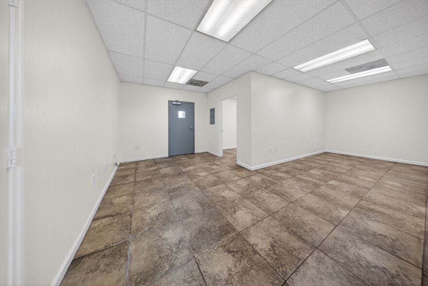 More Photos Of 1433-1437 W El Segundo Blvd, Compton Warehouse For Lease