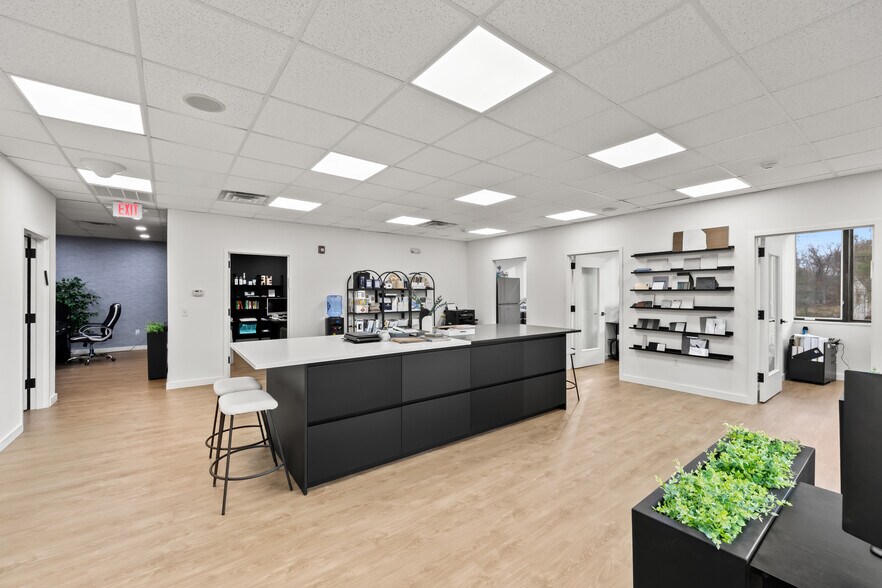 More Photos Of 200 E Eckerson Rd, New City Medical For Lease