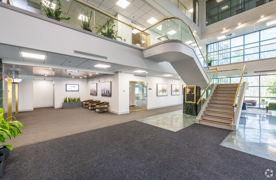 More Photos Of 55 Ferncroft Rd, Danvers Office For Lease