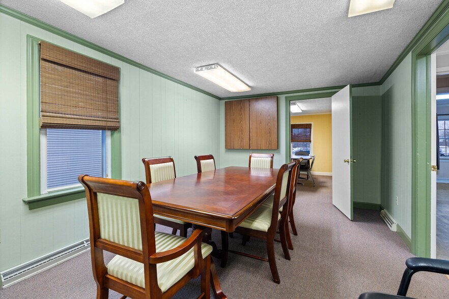 More Photos Of 521 N Derr Dr, Lewisburg Office Residential For Sale