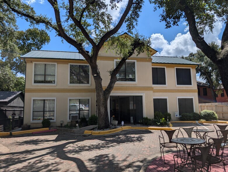 Primary Photo Of 4005 Menchaca Rd, Austin Medical For Sale