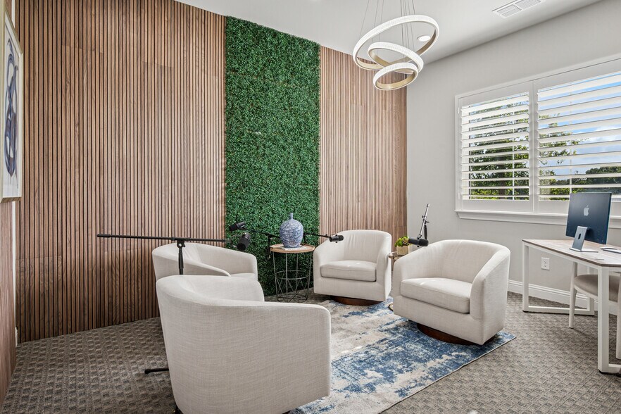 More Photos Of 2001 Auburn Hills Pky, McKinney Medical For Sale