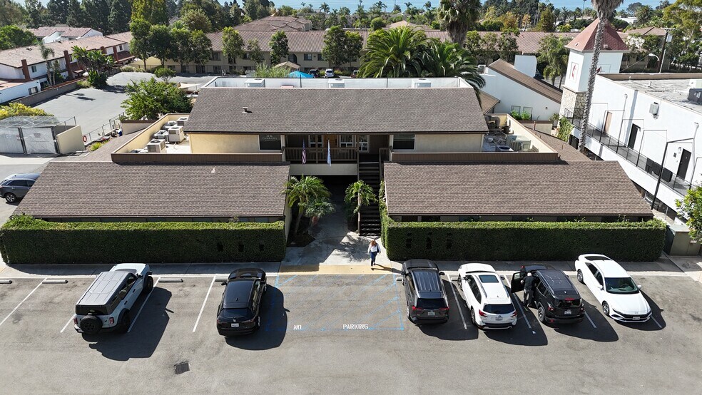 More Photos Of 3553 Camino Mira Costa, San Clemente Medical For Sale