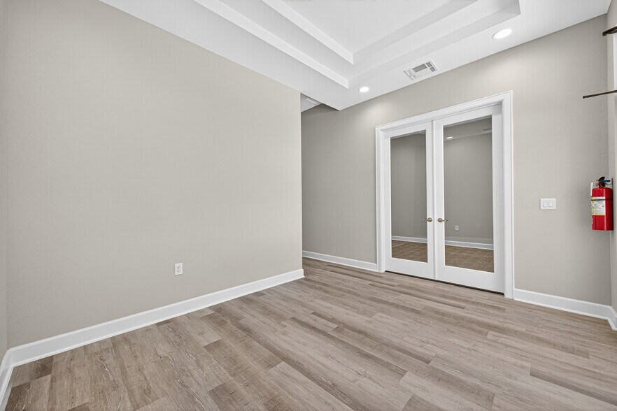 More Photos Of 13803 Madera Run, Humble Office For Sale