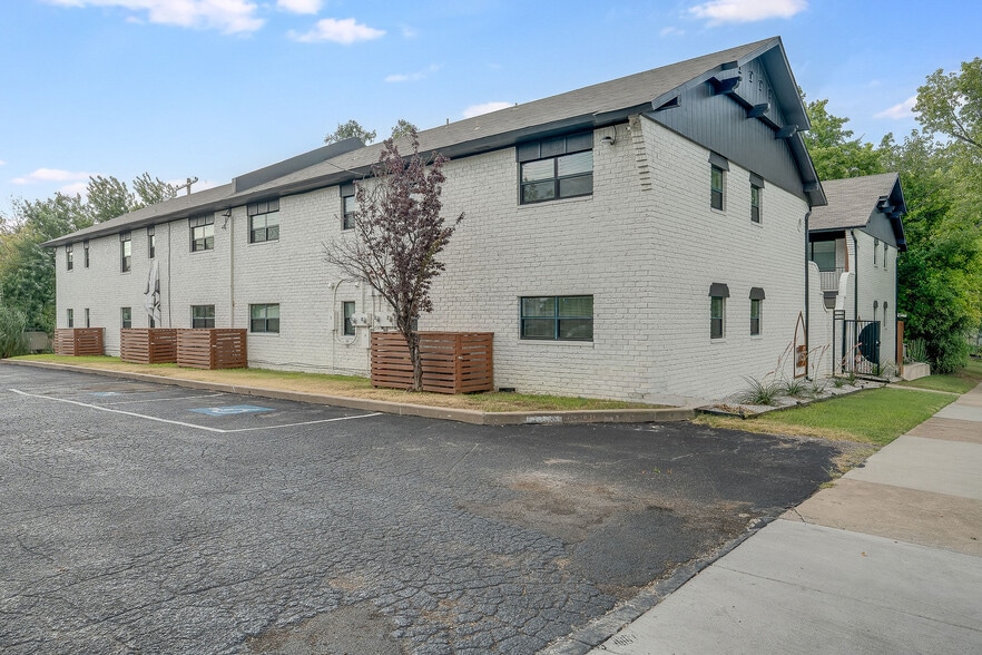 More Photos Of 1150 S Quaker Ave, Tulsa Apartments For Sale