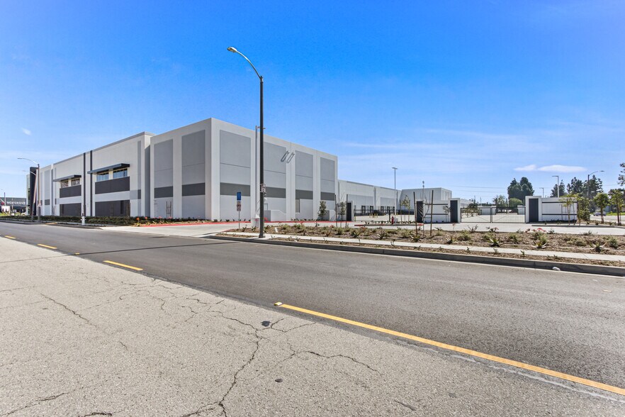 More Photos Of 3100 S Harbor, Santa Ana, CA 92704, Santa Ana Warehouse For Sale