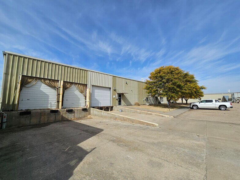 More Photos Of 1215 Oak St, La Crosse Warehouse For Sale