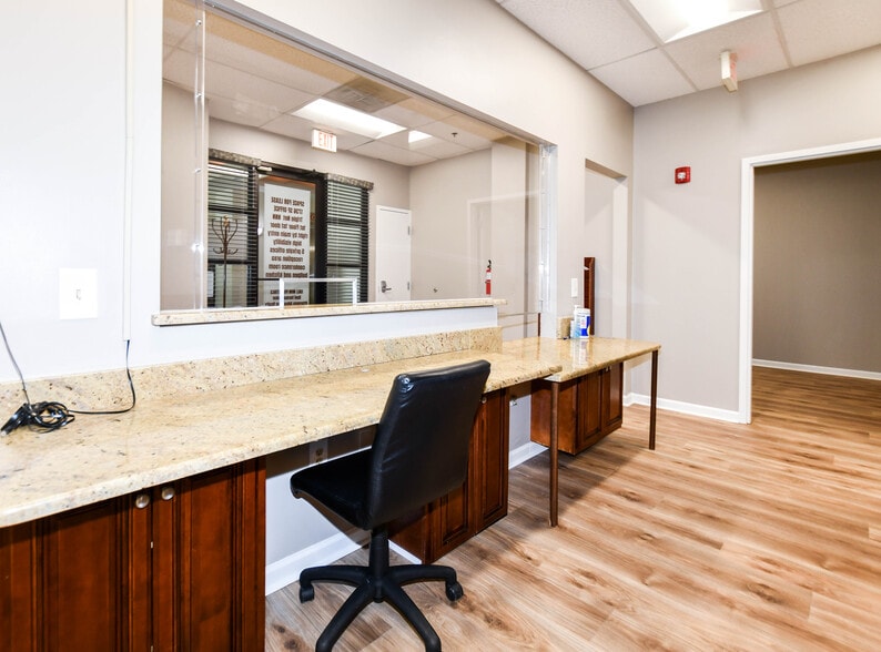 More Photos Of 12150 Annapolis Rd, Glenn Dale Medical For Lease
