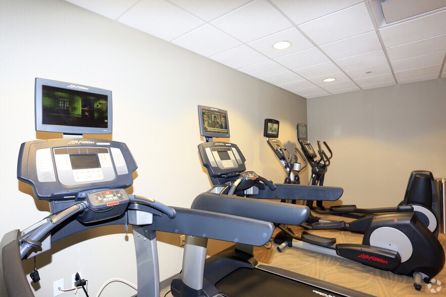 More Photos Of 6 Research Dr, Shelton Office For Lease