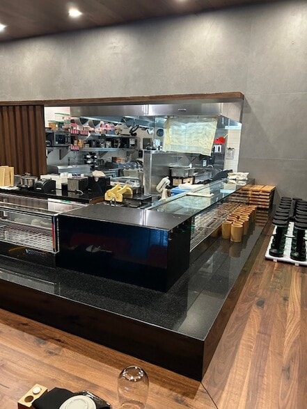 More Photos Of 6523-6529 Hollywood Blvd, Los Angeles Storefront For Lease