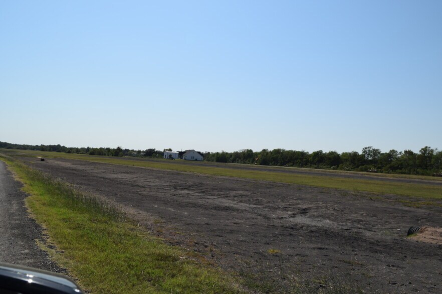 More Photos Of Lots 65 66 74 & 75 Wolfe Airpark, Manvel Land For Sale