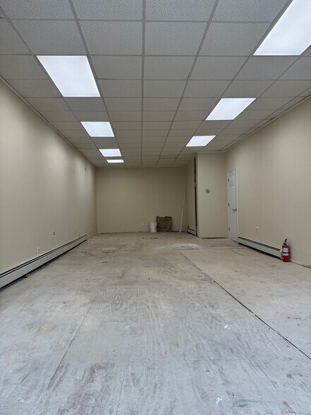 More Photos Of 10209 101st Ave, Ozone Park Office For Lease