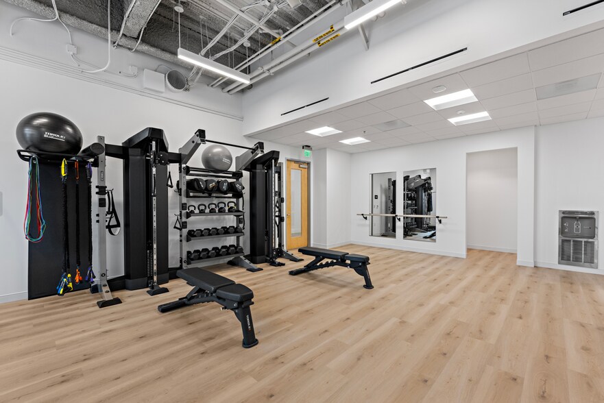 More Photos Of 5855 Copley Dr, San Diego Office For Lease