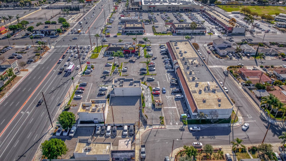 More Photos Of NWC BEACH BLVD & CHAPMAN AVE, Stanton Fast Food For Lease