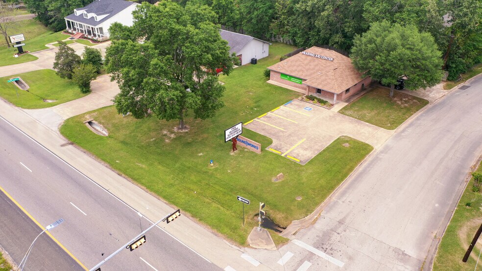 More Photos Of 1321 S John Redditt Dr, Lufkin General Retail For Sale