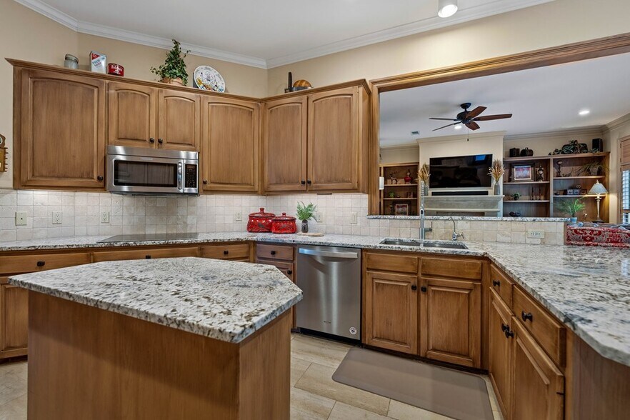 More Photos Of 2409 Commerce st, San Saba Land For Sale