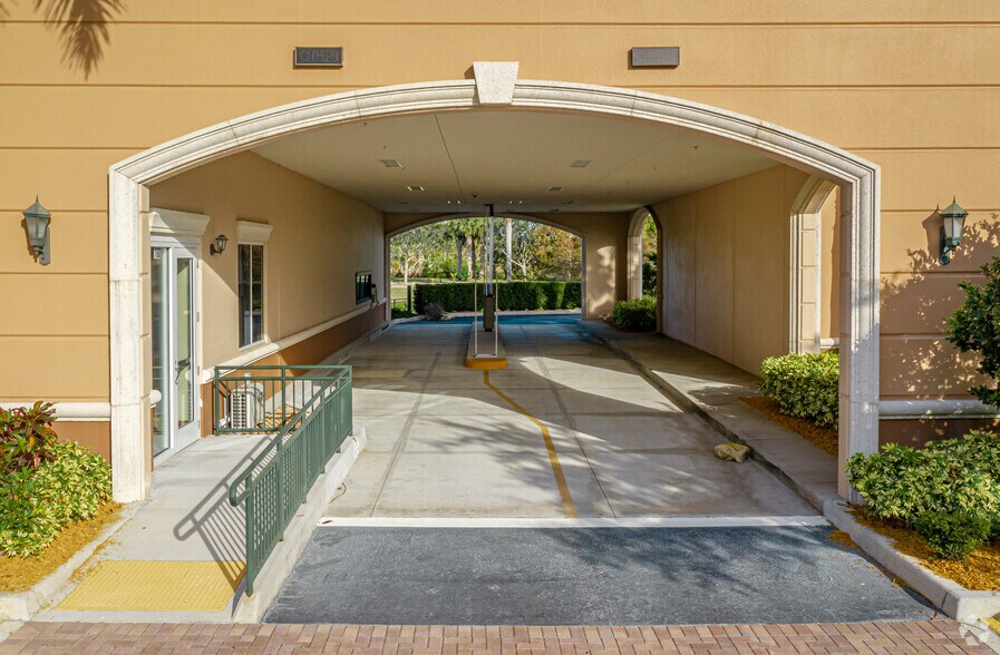 More Photos Of 4280 Professional Center Dr, Palm Beach Gardens Medical For Sale