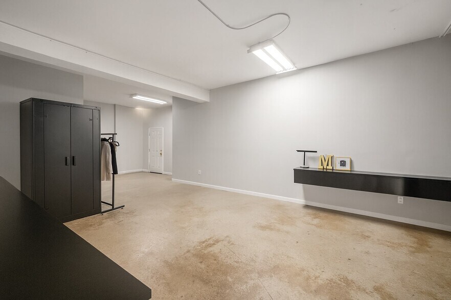 More Photos Of 7025 NW 7th Ave, Miami Research And Development For Lease