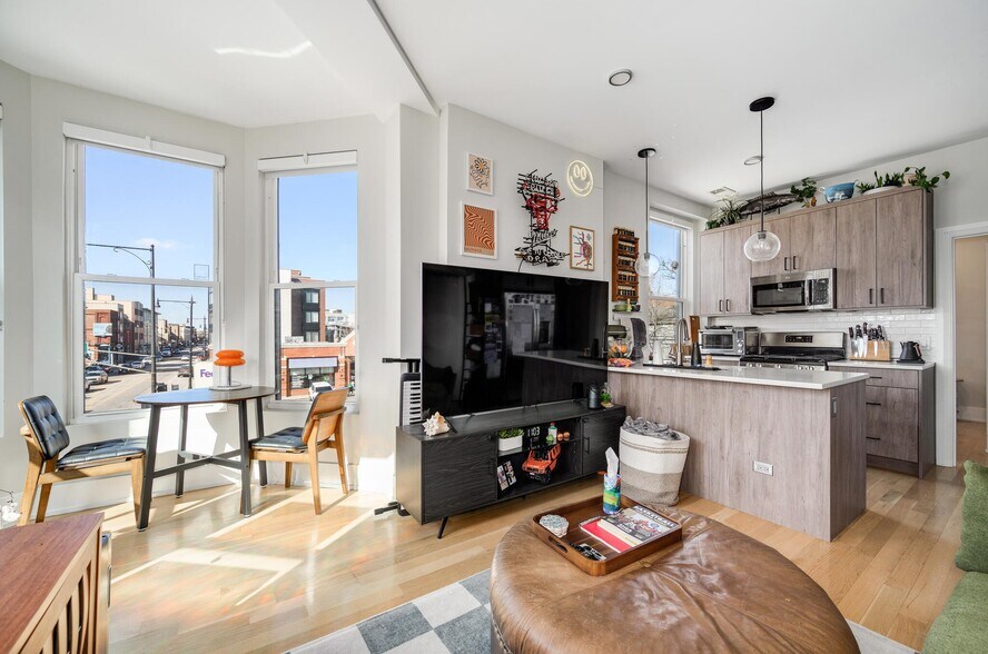 More Photos Of 1756 W North Ave, Chicago Apartments For Sale