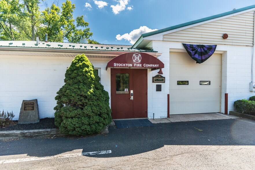More Photos Of 9 Mill St, Stockton Police Fire Station For Sale