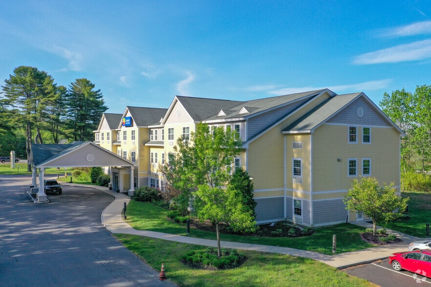 More Photos Of 329 US Route 1, Scarborough Hotel For Sale