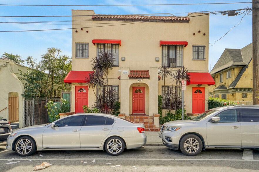 More Photos Of 716 W 30th St, Los Angeles Apartments For Sale