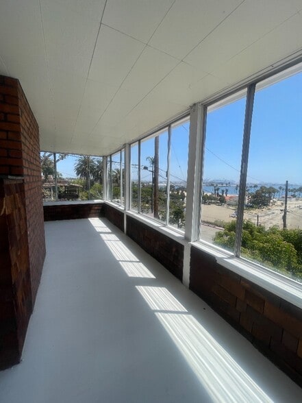 More Photos Of 3915 Bluff Pl, San Pedro Apartments For Sale