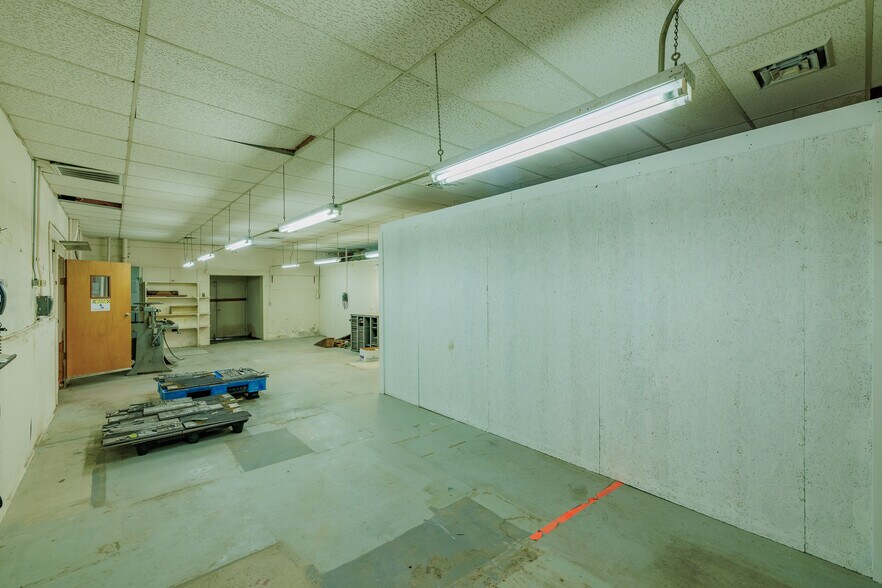 More Photos Of 218 Gay St, Erwin Loft Creative Space For Sale