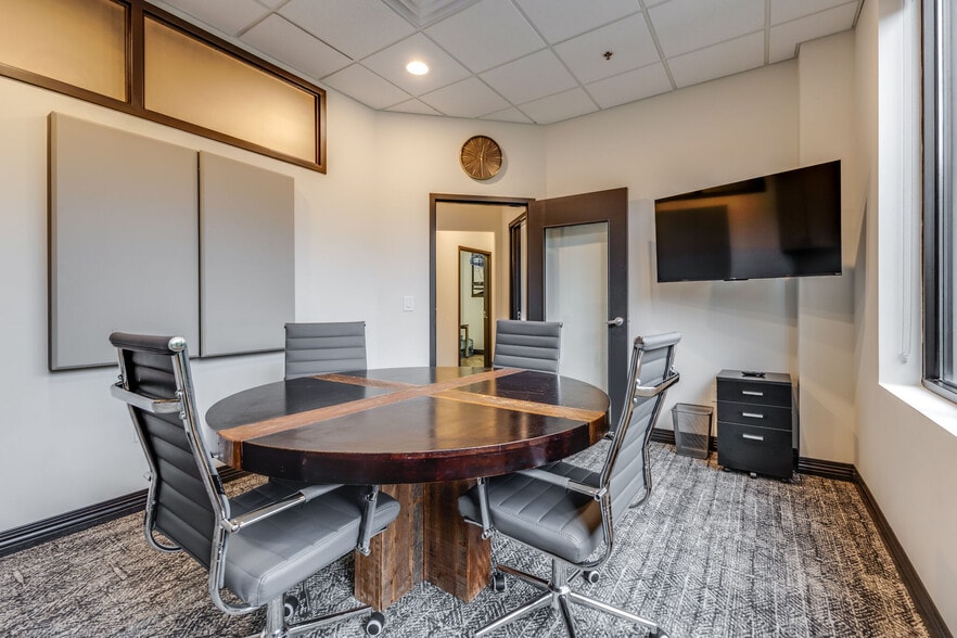 More Photos Of 1612 Westgate Cir, Brentwood Office For Lease