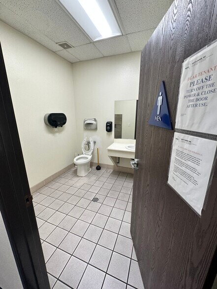 More Photos Of 14632 E Nelson Ave, City Of Industry Warehouse For Lease