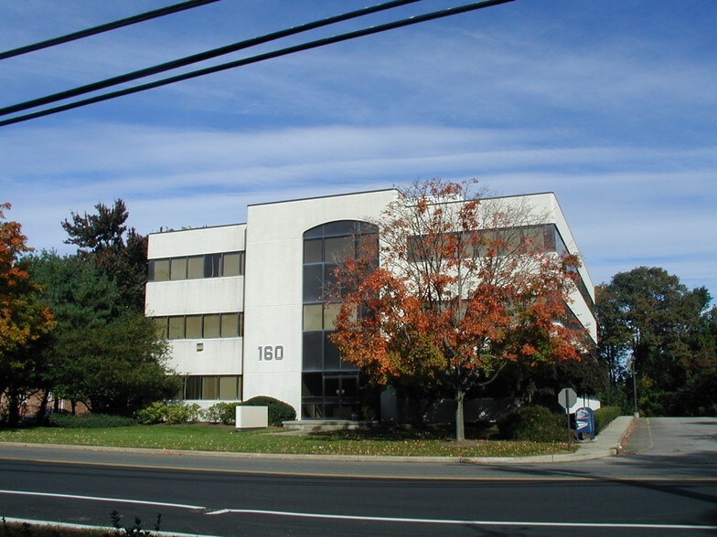 More Photos Of 160 Littleton Rd, Parsippany Office For Lease