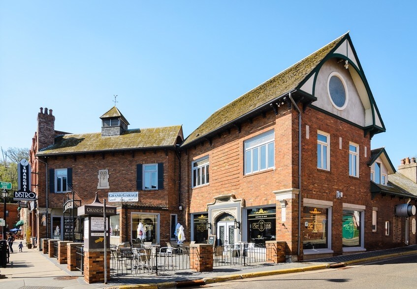 Primary Photo Of 324-326 S Main St, Stillwater General Retail For Sale