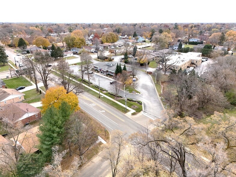 More Photos Of 170 N Mclean Blvd, Elgin Bank For Sale