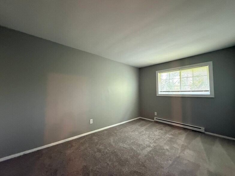 More Photos Of 8712-8804 Dayton Oxford Rd, Franklin Apartments For Sale