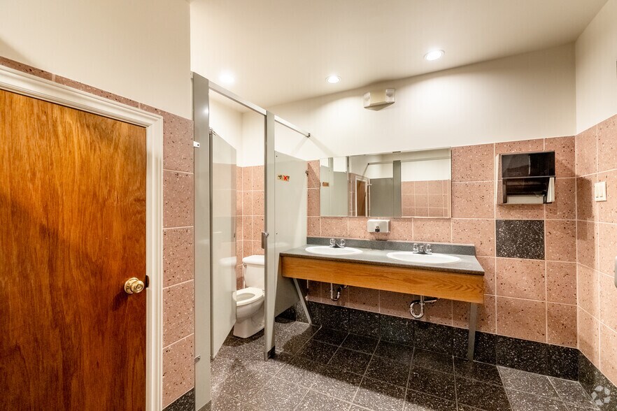 More Photos Of 8477 Rue Hochelaga, Montréal Office For Lease