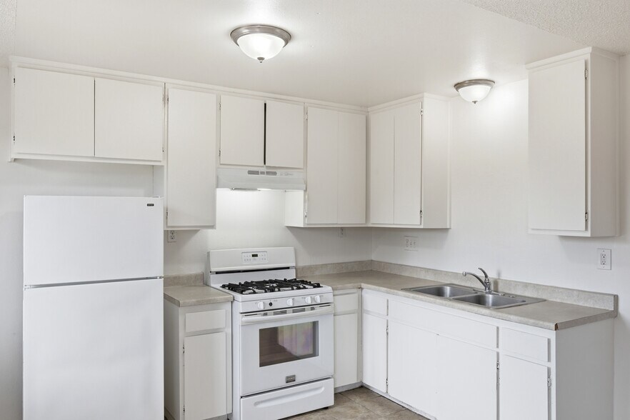 More Photos Of 3018 44th St, San Diego Apartments For Sale