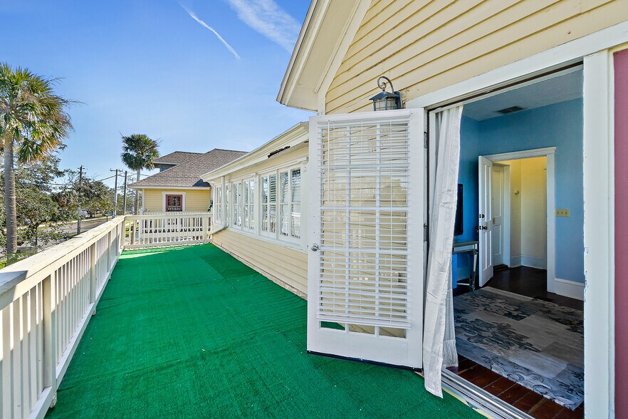 More Photos Of 444 S Beach St, Daytona Beach Hospitality For Sale