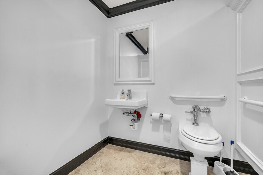 More Photos Of 630-638 E Atlantic Ave, Delray Beach Storefront Retail Office For Lease