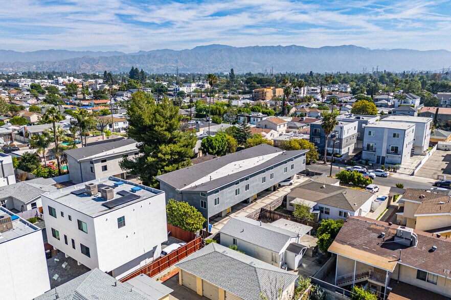 More Photos Of 5743 Case Ave, North Hollywood Apartments For Sale