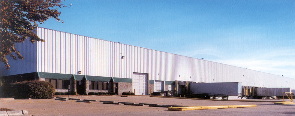 Primary Photo Of 4142 Rider Trail N, Earth City Warehouse For Lease