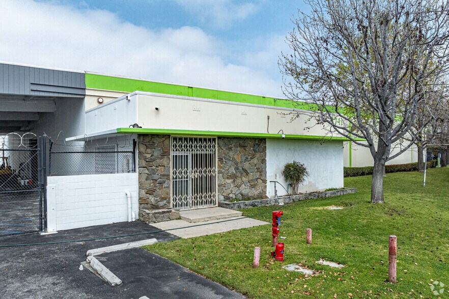 8741 Pioneer Blvd  