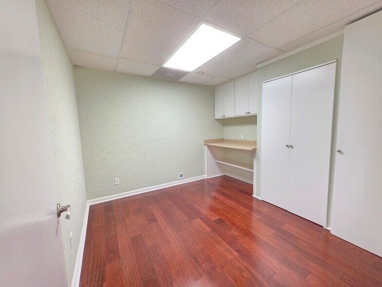 More Photos Of 163 Bluffton Rd, Bluffton Unknown For Lease