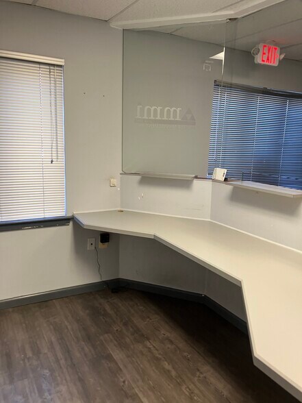 More Photos Of 7201-7211 Hanover Pky, Greenbelt Unknown For Lease