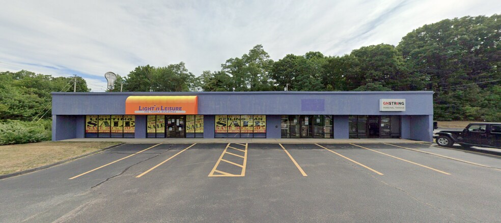 More Photos Of 380 E Main St, Milford Freestanding For Sale