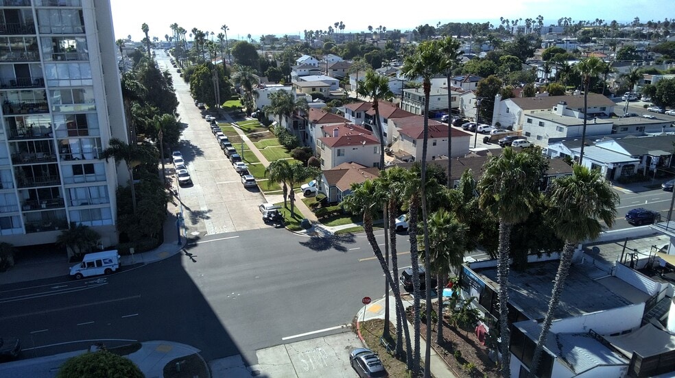 More Photos Of 4955 Cass St, San Diego General Retail For Sale