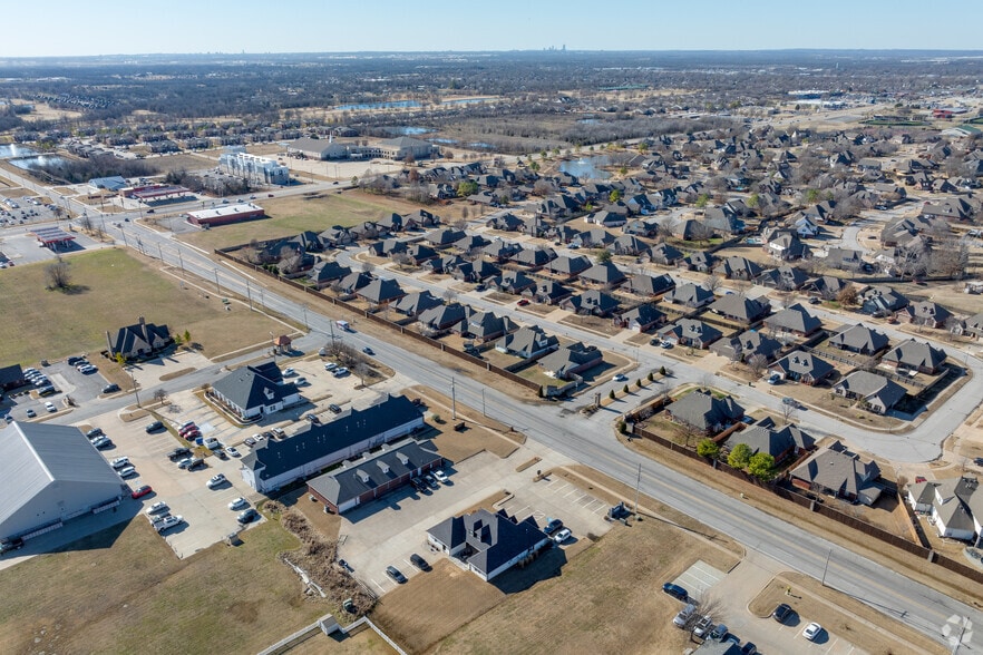 More Photos Of 8813 N 145th East Ave, Owasso Office Residential For Sale